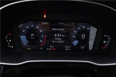 Used 2025 Audi Q3 2.0T Premium w/ Convenience Package image 17