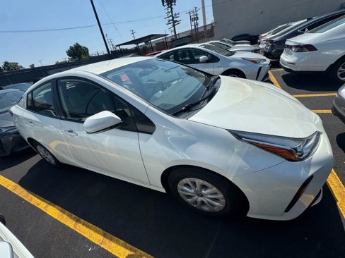 Used 2019 Toyota Prius LE image 4