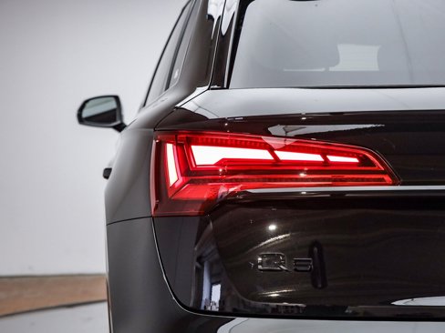 Certified 2024 Audi Q5 2.0T Premium Plus image 10