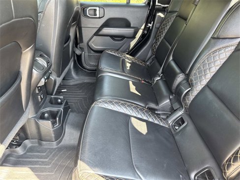 Used 2021 Jeep Gladiator Overland image 13