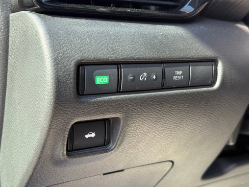 Used 2020 Nissan Sentra SR image 17