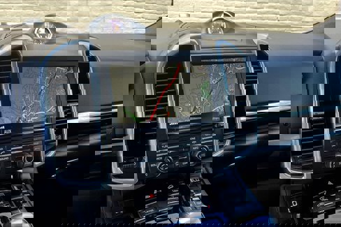 Used 2016 Porsche Cayenne image 19