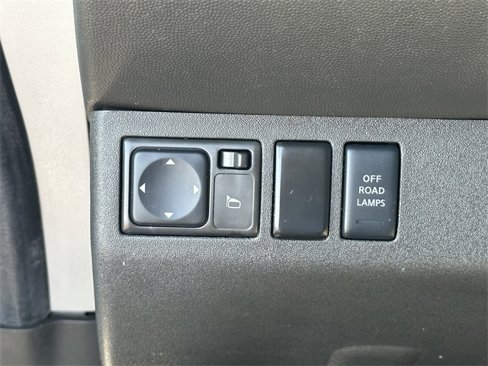 Used 2011 Nissan Xterra PRO-4X w/ Pro-4x Leather Pkg image 19