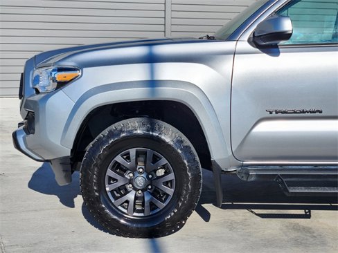 Used 2022 Toyota Tacoma SR5 image 9