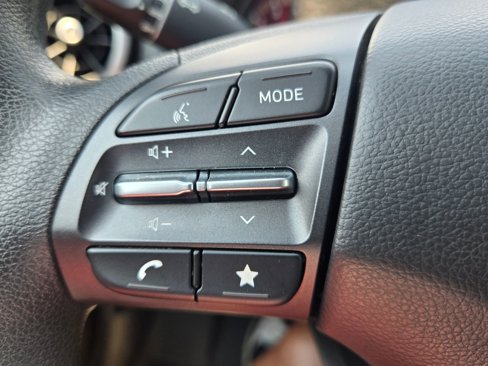 Used 2023 Hyundai Kona SEL image 24