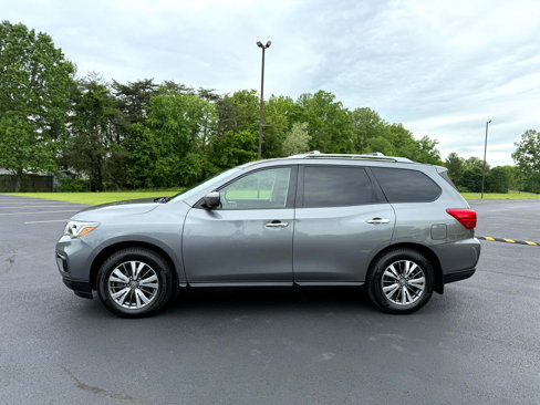 Used 2020 Nissan Pathfinder S image 3