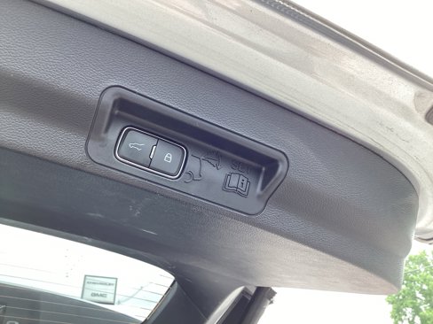 Used 2024 Ford Explorer XLT w/ Equipment Group 202A image 35