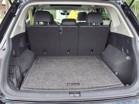 Used 2022 Volkswagen Tiguan SE image 10