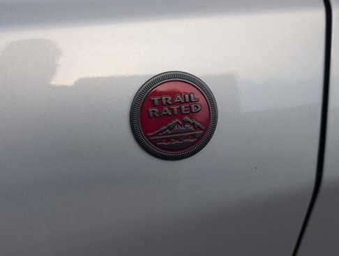 Used 2024 Jeep Compass Trailhawk image 10