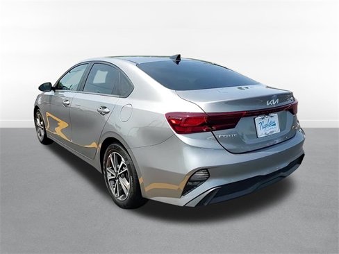 Used 2022 Kia Forte LXS w/ LXS Technology Package image 5
