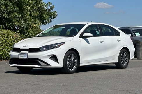 Used 2023 Kia Forte LXS image 8