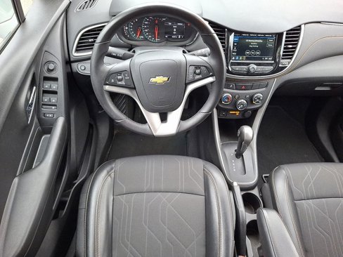Used 2019 Chevrolet Trax LT w/ LT Convenience Package image 11