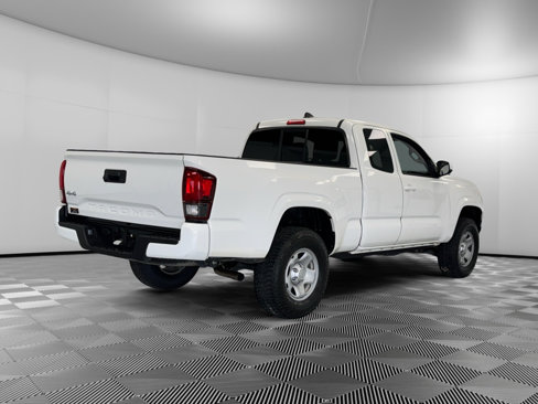Used 2022 Toyota Tacoma SR image 8