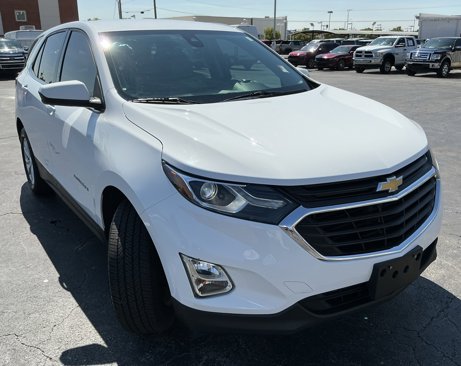 Used 2020 Chevrolet Equinox LT w/ Driver Convenience Package image 2