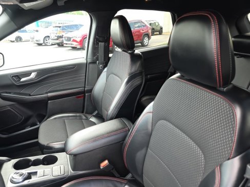 Used 2024 Ford Escape ST-Line image 9