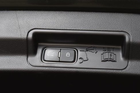 Used 2022 Ford Explorer XLT w/ Equipment Group 202A image 50
