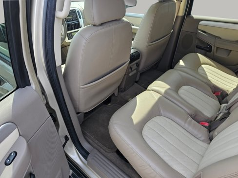 Used 2004 Mercury Mountaineer Premier image 20