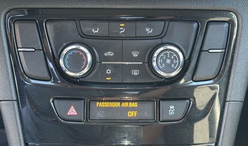 Used 2020 Buick Encore Preferred image 30