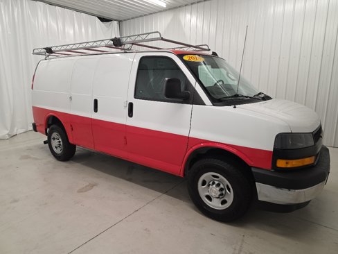 Used 2018 Chevrolet Express 3500 w/ Driver Convenience Package image 3