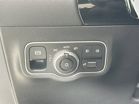 Certified 2025 Mercedes-Benz GLA 250 image 10