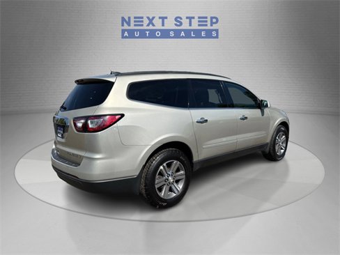 Used 2016 Chevrolet Traverse LT image 8