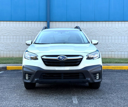 Used 2022 Subaru Outback Premium image 2