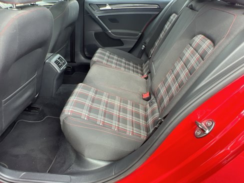 Used 2015 Volkswagen GTI SE image 26
