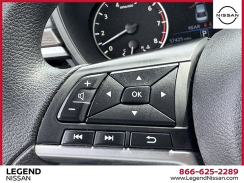 Used 2024 Nissan Altima 2.5 SV image 17