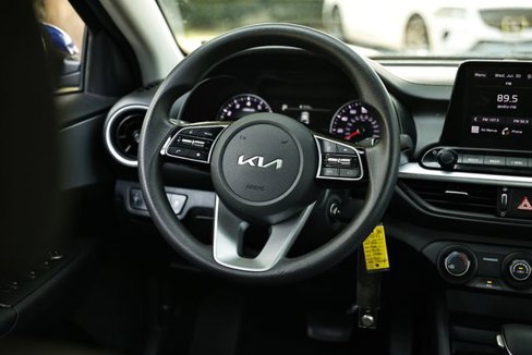 Used 2022 Kia Forte LXS image 27