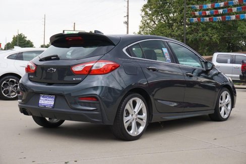 Used 2017 Chevrolet Cruze Premier image 3