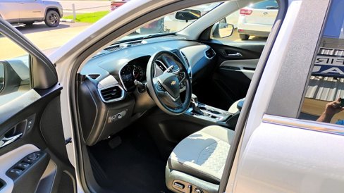 Used 2023 Chevrolet Equinox LT w/ Driver Convenience Package image 10