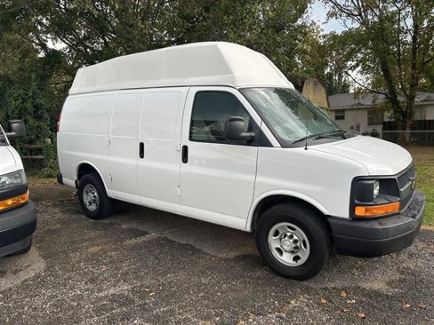 Used 2015 Chevrolet Express 2500 image 5