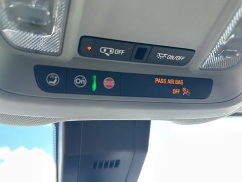 Used 2023 Chevrolet Equinox LT image 23