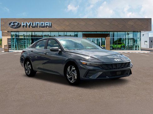 New 2025 Hyundai Elantra SEL image 11