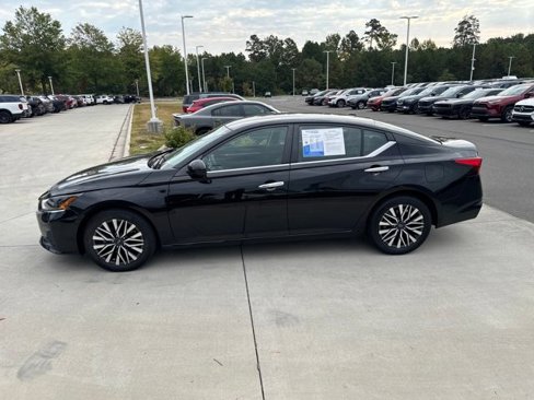 Used 2023 Nissan Altima 2.5 SV image 5