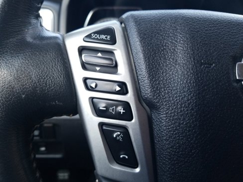 Used 2017 Nissan Titan PRO-4X image 14