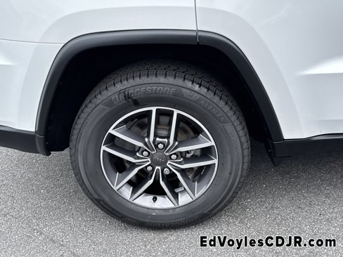 Used 2019 Jeep Grand Cherokee Limited image 12
