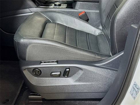 Used 2019 Volkswagen Atlas SEL Premium image 18