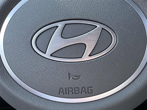 Used 2024 Hyundai Elantra SEL image 23