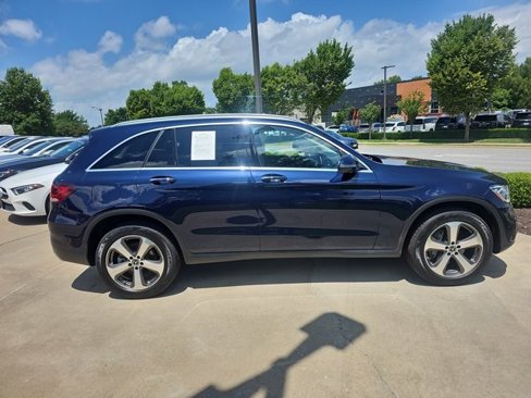 Certified 2022 Mercedes-Benz GLC 300 4MATIC image 2