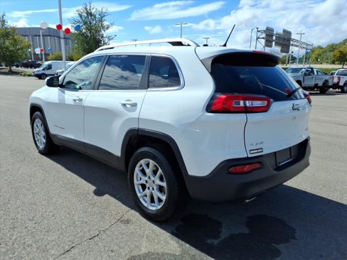 Used 2015 Jeep Cherokee Latitude image 3