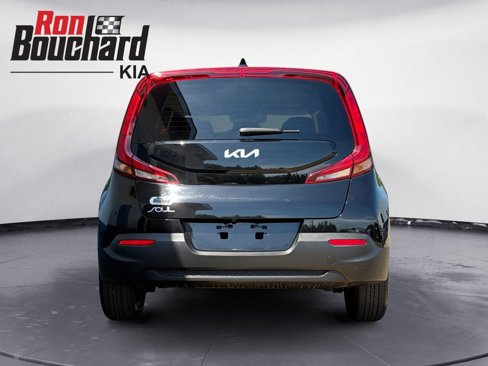 Certified 2022 Kia Soul LX image 3