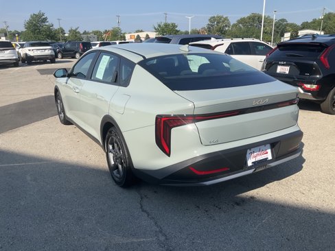 Used 2025 Kia K4 LXS image 5