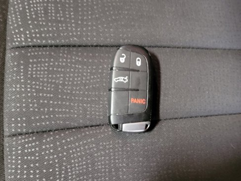 Used 2015 Chrysler 200 Limited w/ Convenience Group image 32
