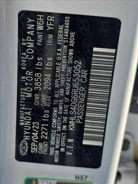 Used 2024 Hyundai Elantra SEL w/ Convenience Package image 25