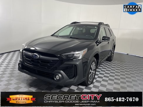 Used 2023 Subaru Outback Premium image 3