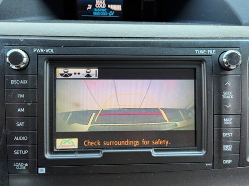 Used 2011 Toyota Sienna XLE image 27
