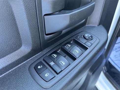 Used 2022 RAM 1500 Tradesman w/ Chrome Appearance Group image 19