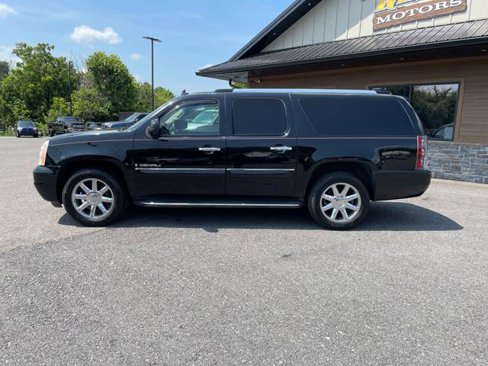 Used 2008 GMC Yukon XL Denali image 3