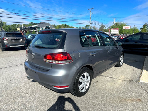 Used 2011 Volkswagen Golf 4-Door image 4